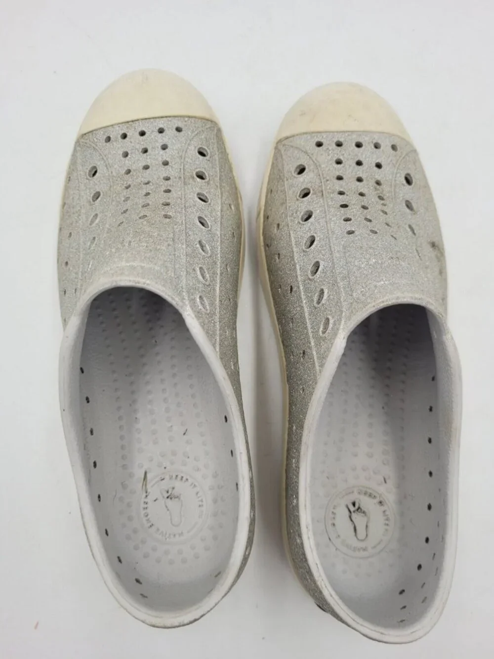 Native Girls Slip On Shoe Glitter SIze J3 Play Condition